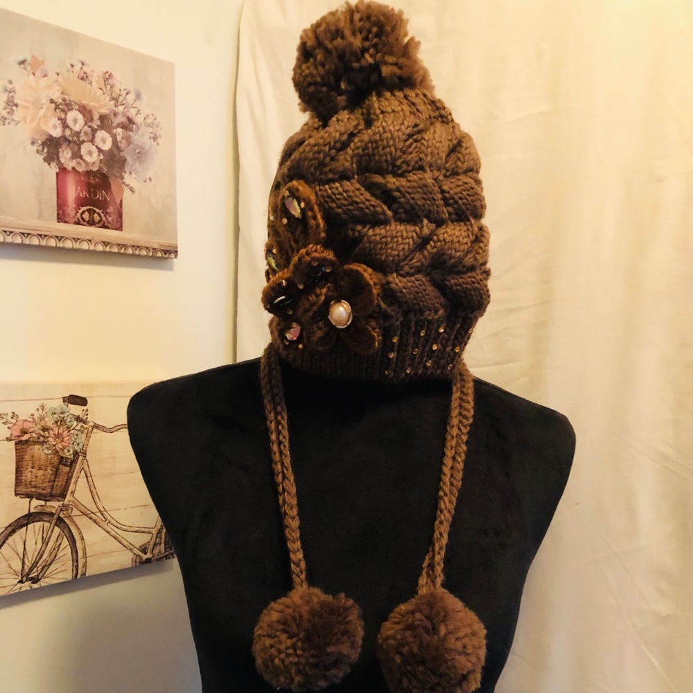 Women’s and Girls winter ❄️ hats